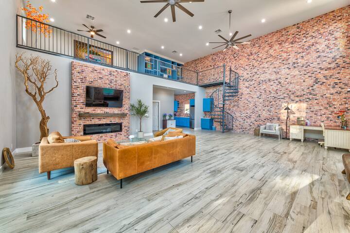 777rentals – 8BR/4.5BA – Westside Luxury gallery image 2