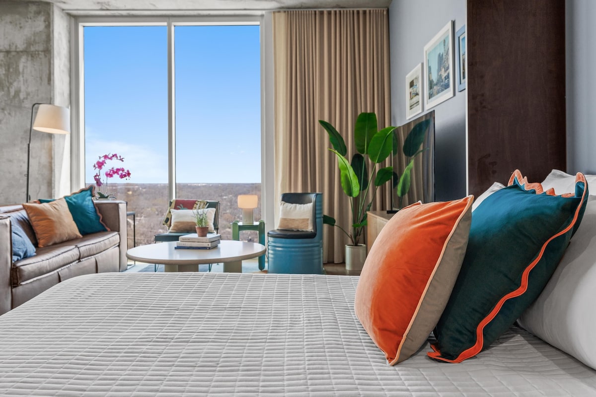 High-Key Luxury, Low-Key Vibes | Rooftop Pool