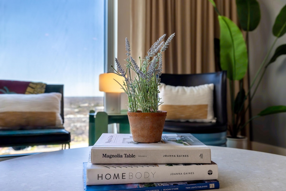 High-Key Luxury, Low-Key Vibes | Rooftop Pool