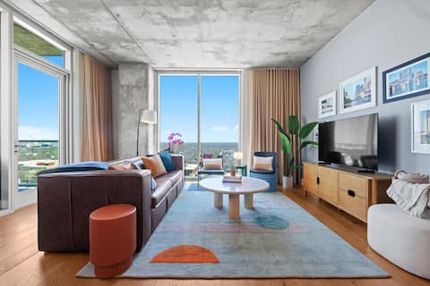 Successful Airbnb property: High-Key Luxury, Low-Key Vibes | Rooftop Pool in Downtown