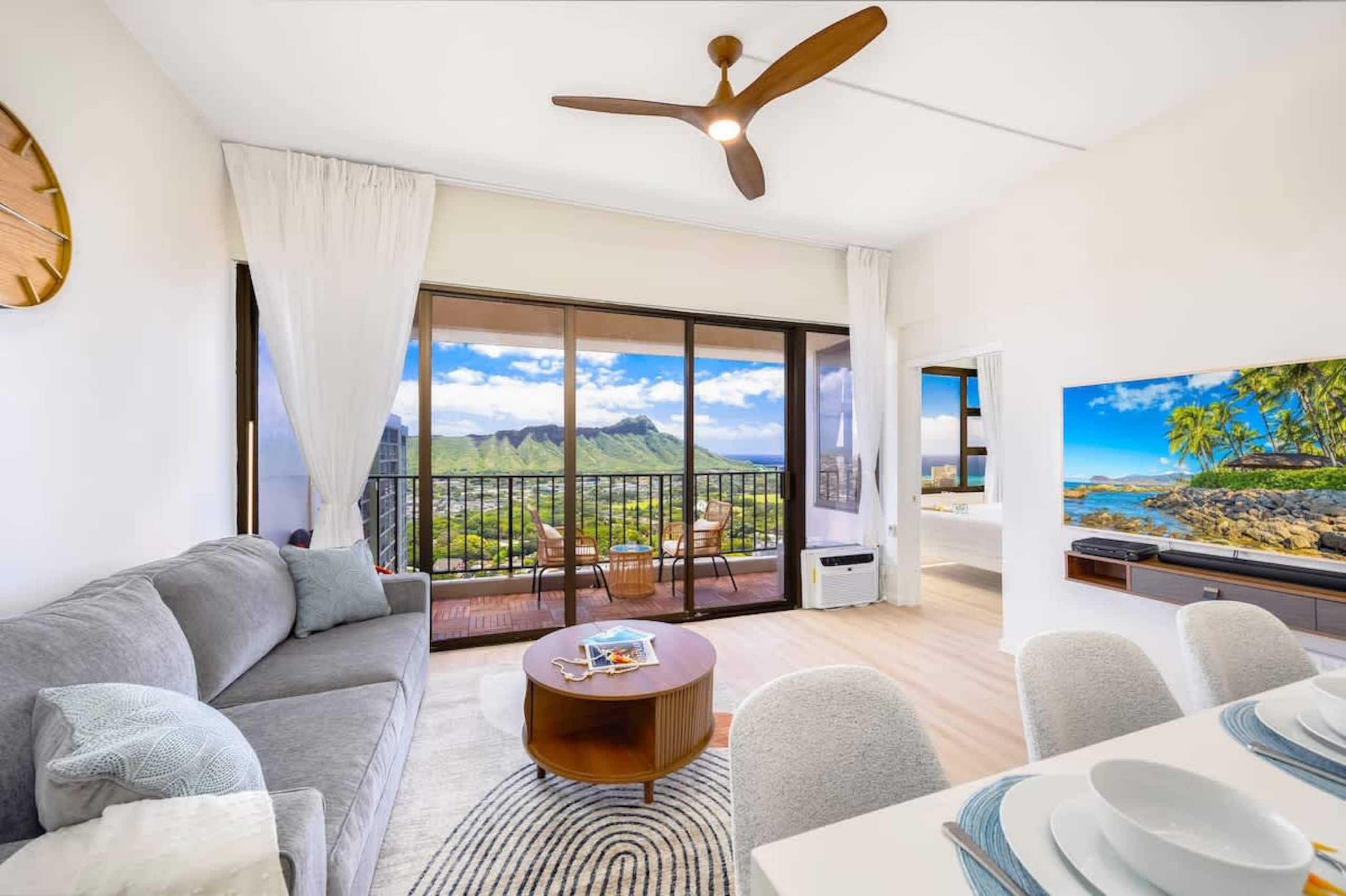 Breezy 1BR w/ ocean, mountain & city views - Image 3