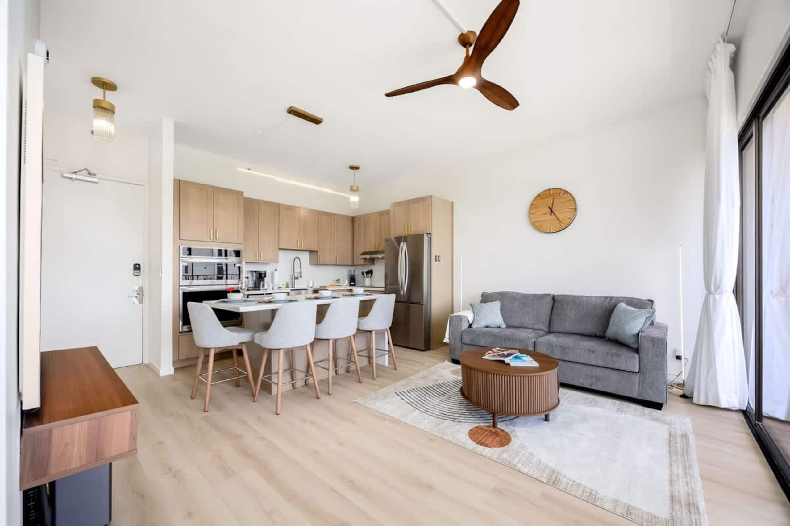 Breezy 1BR w/ ocean, mountain & city views - Image 7