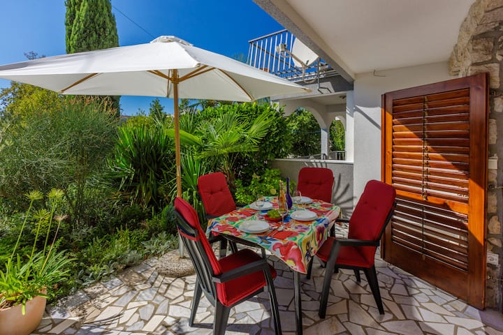 Appartement Lončarić ( 62761-a1 ) - Crikvenica