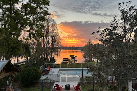 Lakeside Escape | Pool, Game Room & Boat Tour