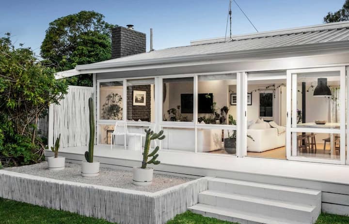 Zeally Bay Coastal Cool Retreat, 600m To Beach - Torquay