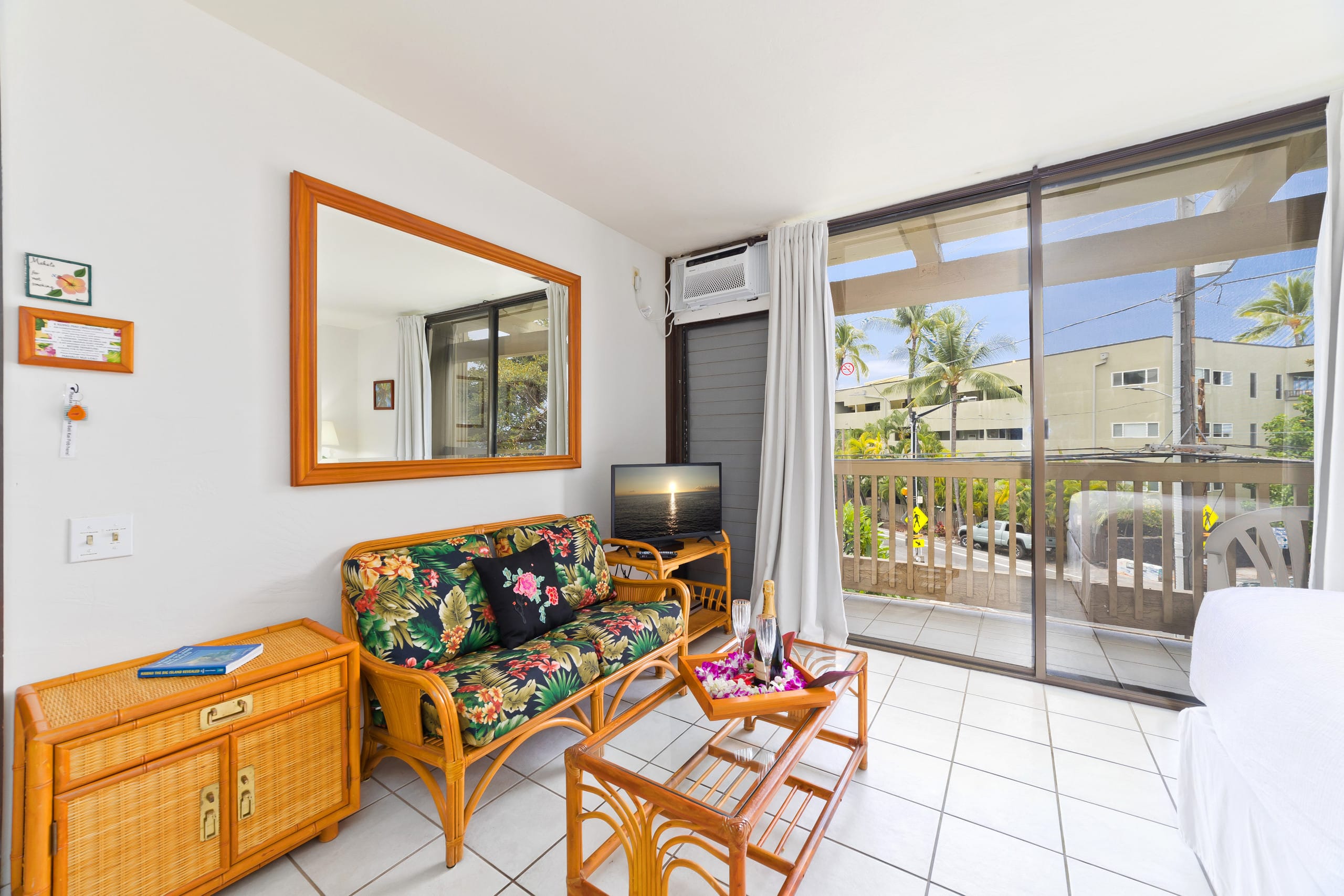 Condo in Kailua-Kona · ★4.8 · Studio · 1 bed · 1 bath - Image 6