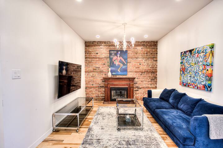 Two 3BR apartments All yours! Downtown MTL gallery image 4