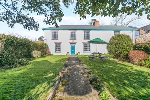 4 Bed in Marhamchurch (oc-l30741)