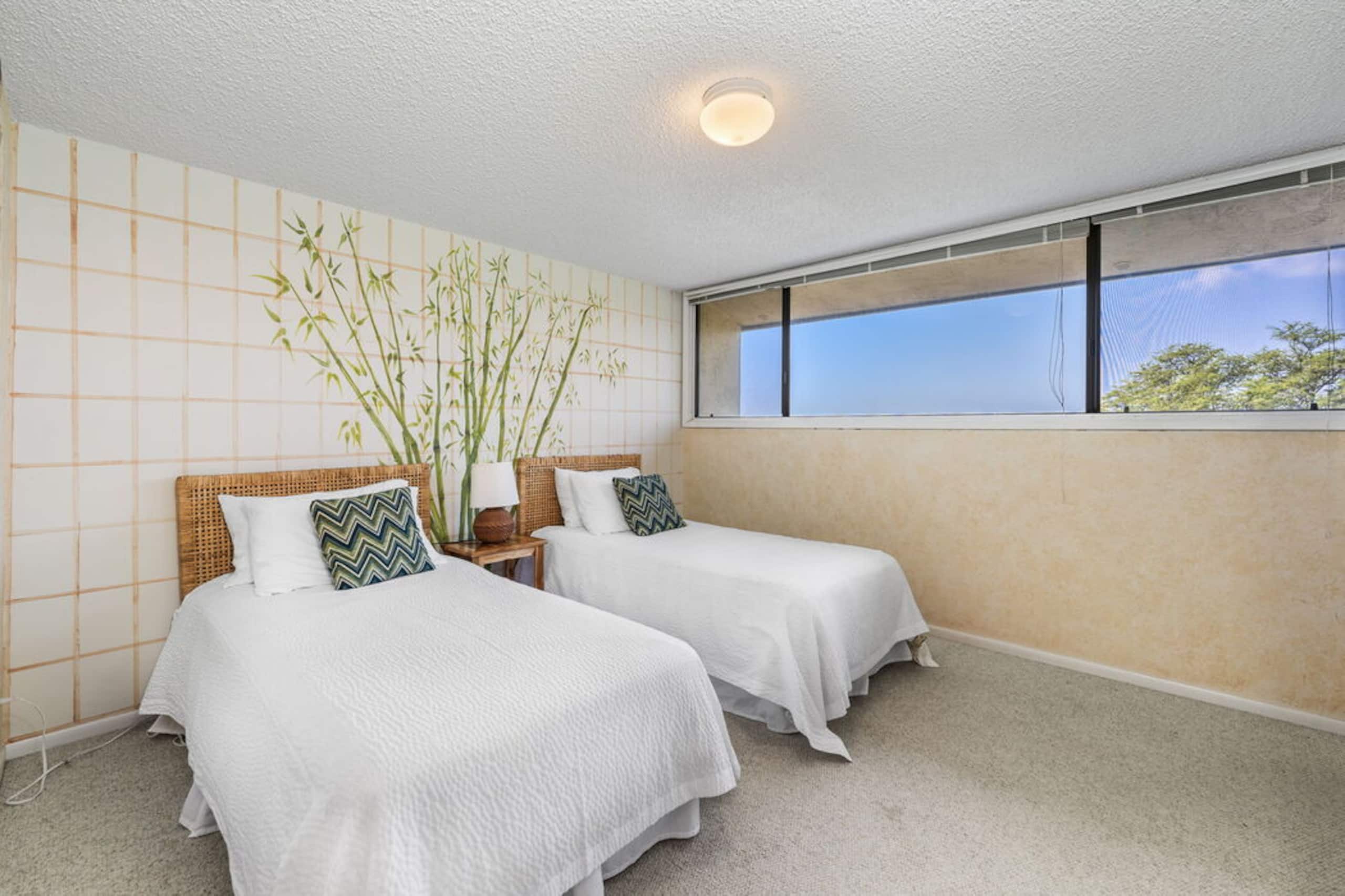 Condo in Kailua-Kona · ★5.0 · 2 bedrooms · 4 beds · 2.5 baths - Image 48