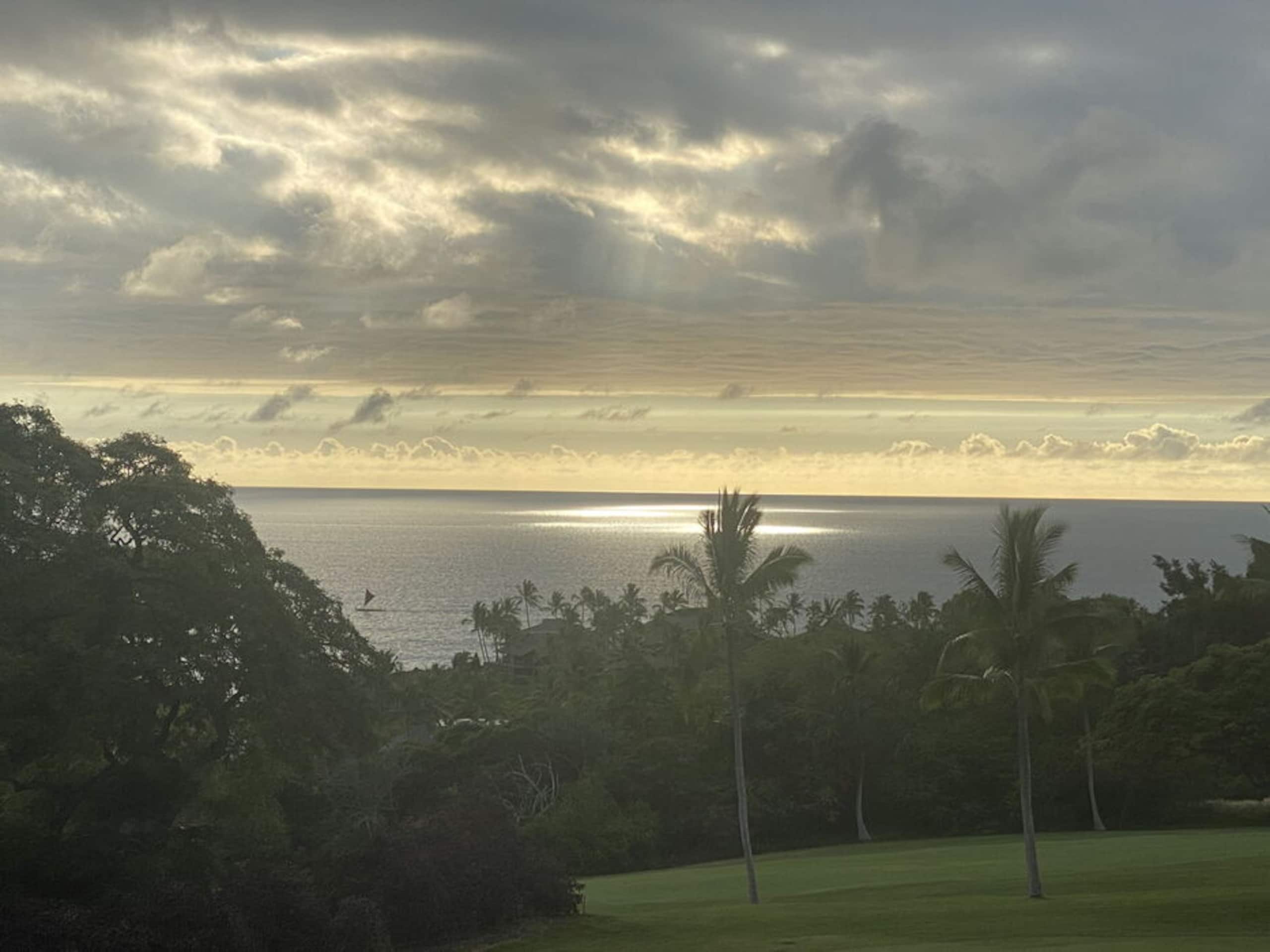 Condo in Kailua-Kona · ★5.0 · 2 bedrooms · 4 beds · 2.5 baths - Image 32