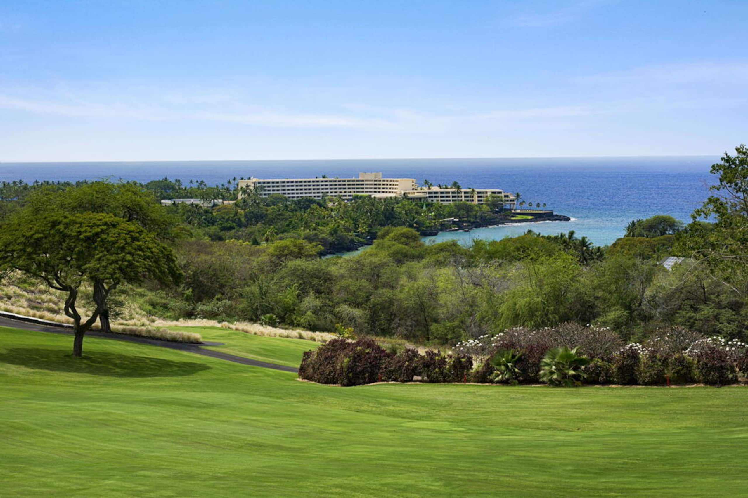 Condo in Kailua-Kona · ★5.0 · 2 bedrooms · 4 beds · 2.5 baths - Image 37