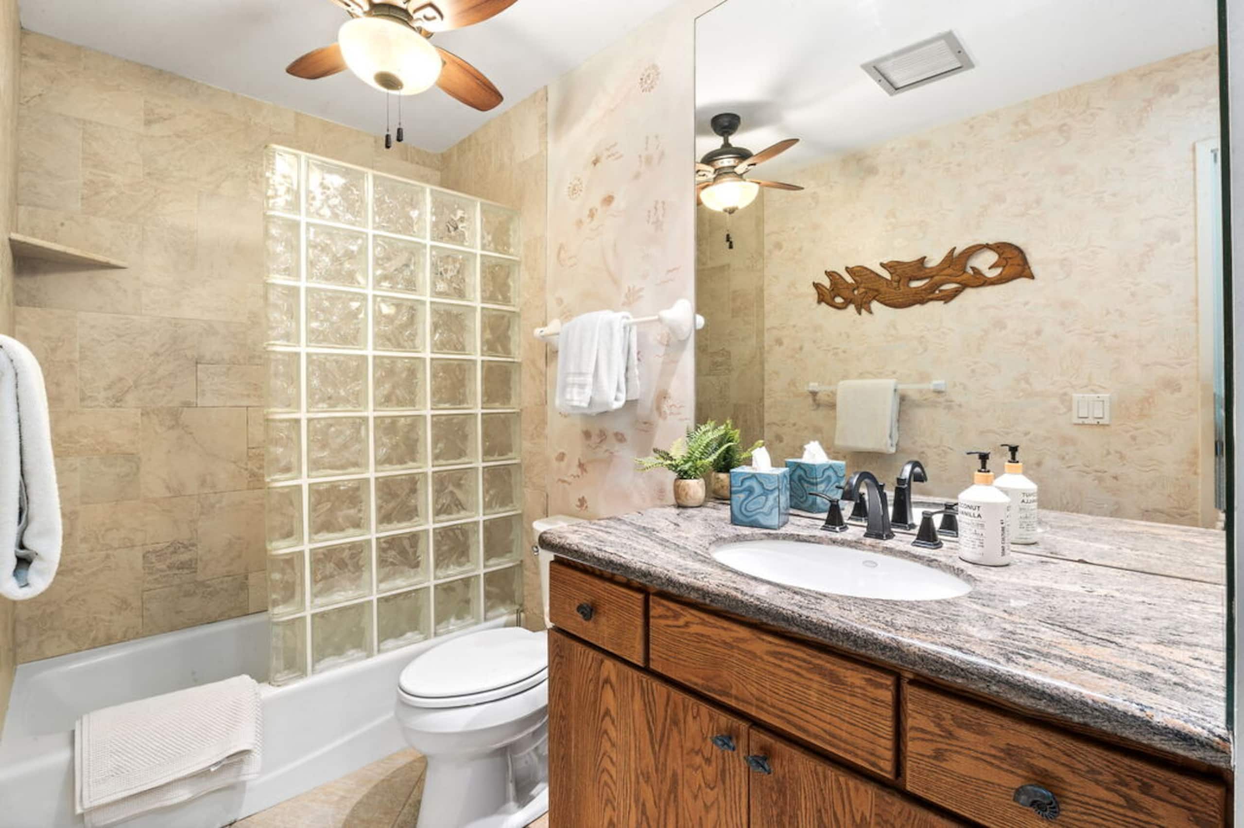 Condo in Kailua-Kona · ★5.0 · 2 bedrooms · 4 beds · 2.5 baths - Image 18