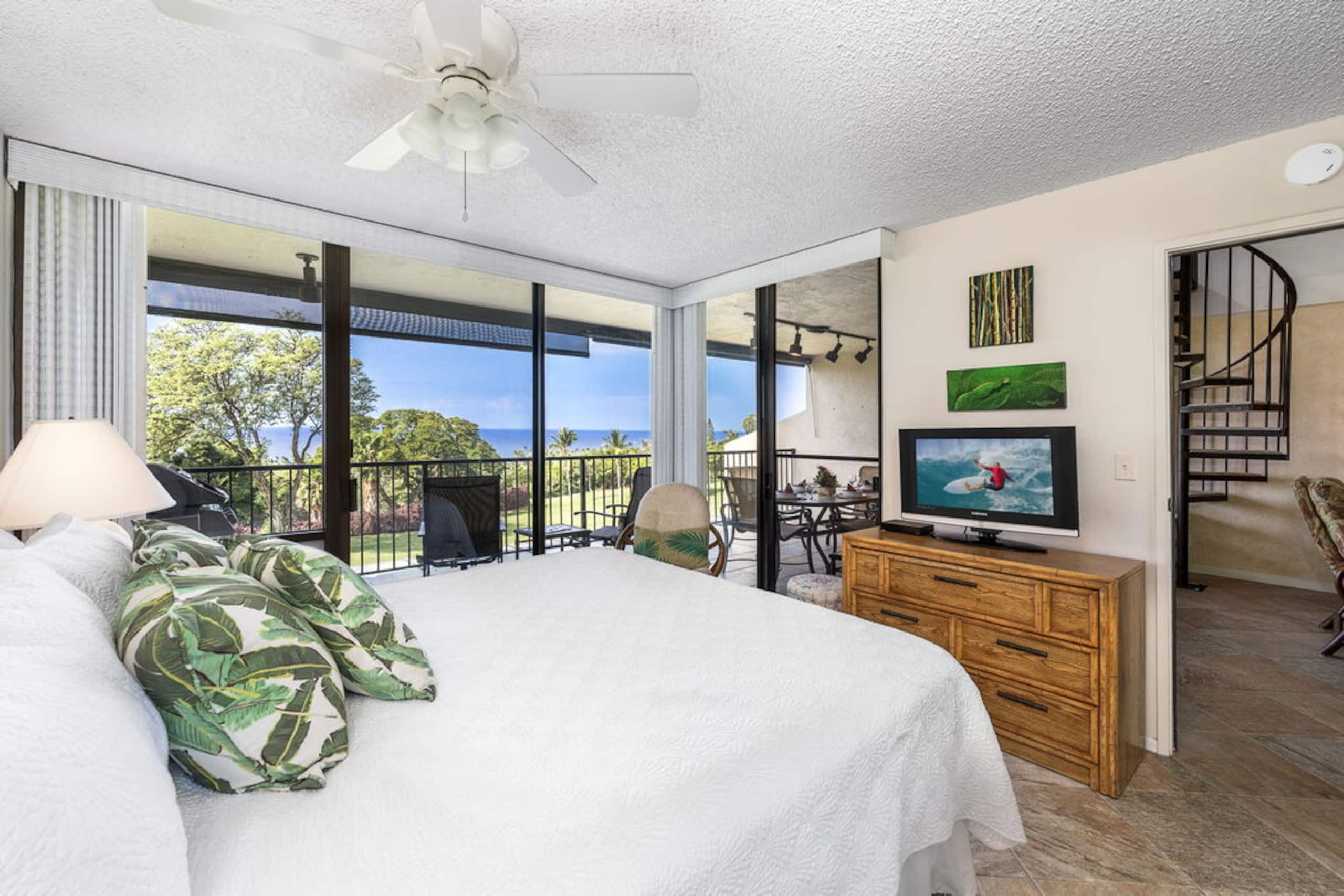 Condo in Kailua-Kona · ★5.0 · 2 bedrooms · 4 beds · 2.5 baths - Image 11
