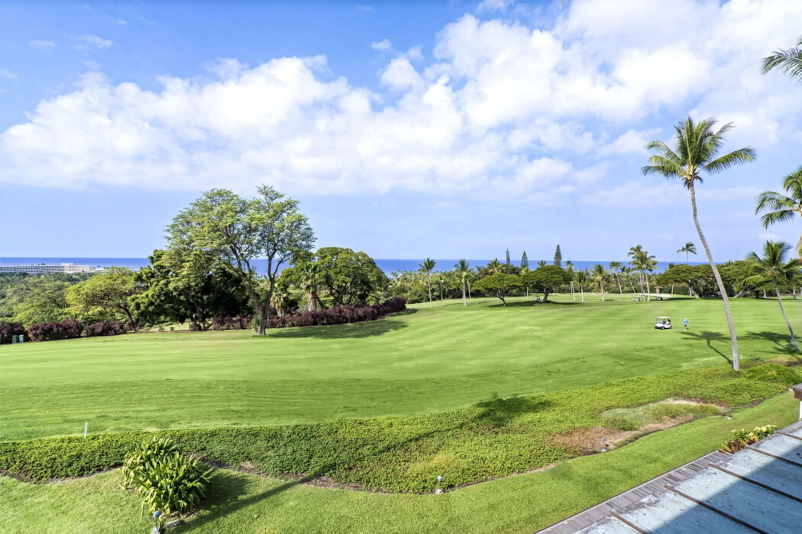 Condo in Kailua-Kona · ★5.0 · 2 bedrooms · 4 beds · 2.5 baths - Image 25
