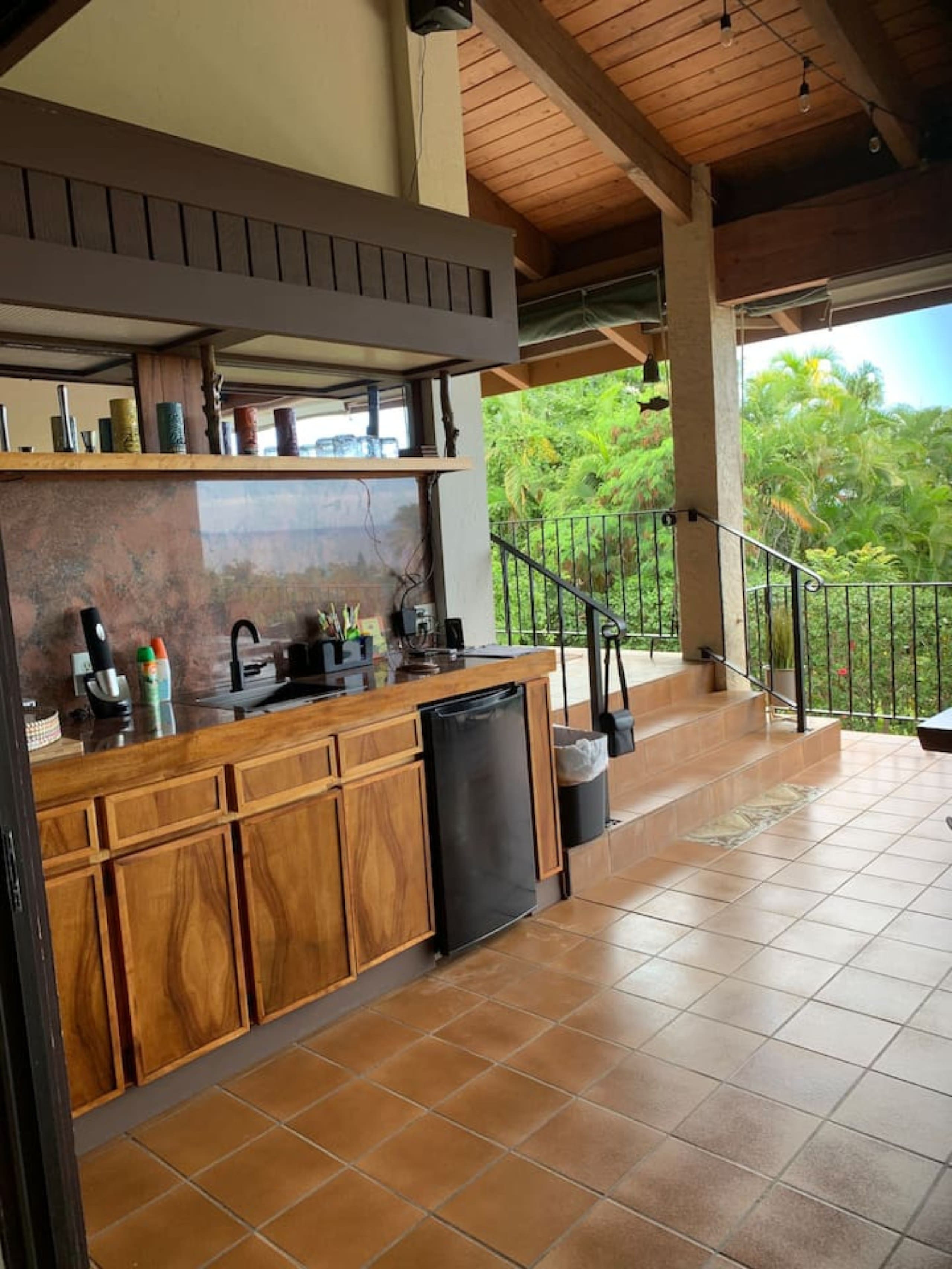 Home in Kailua-Kona · ★5.0 · 4 bedrooms · 6 beds · 3 baths - Image 80