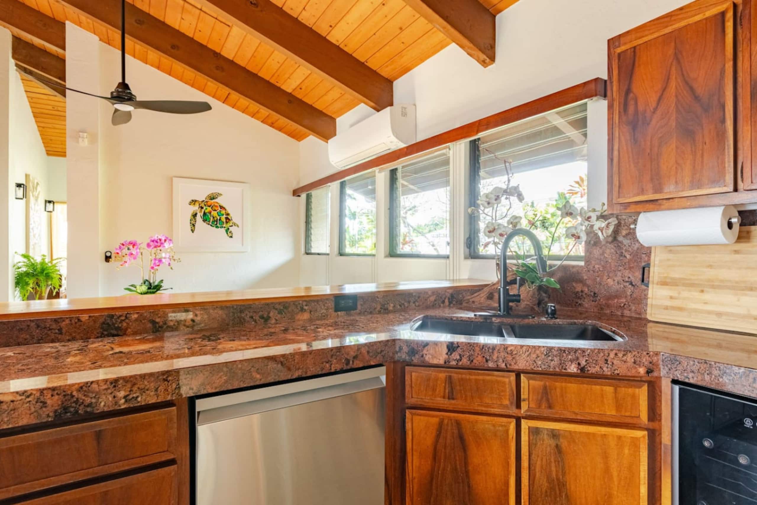Home in Kailua-Kona · ★5.0 · 4 bedrooms · 6 beds · 3 baths - Image 19
