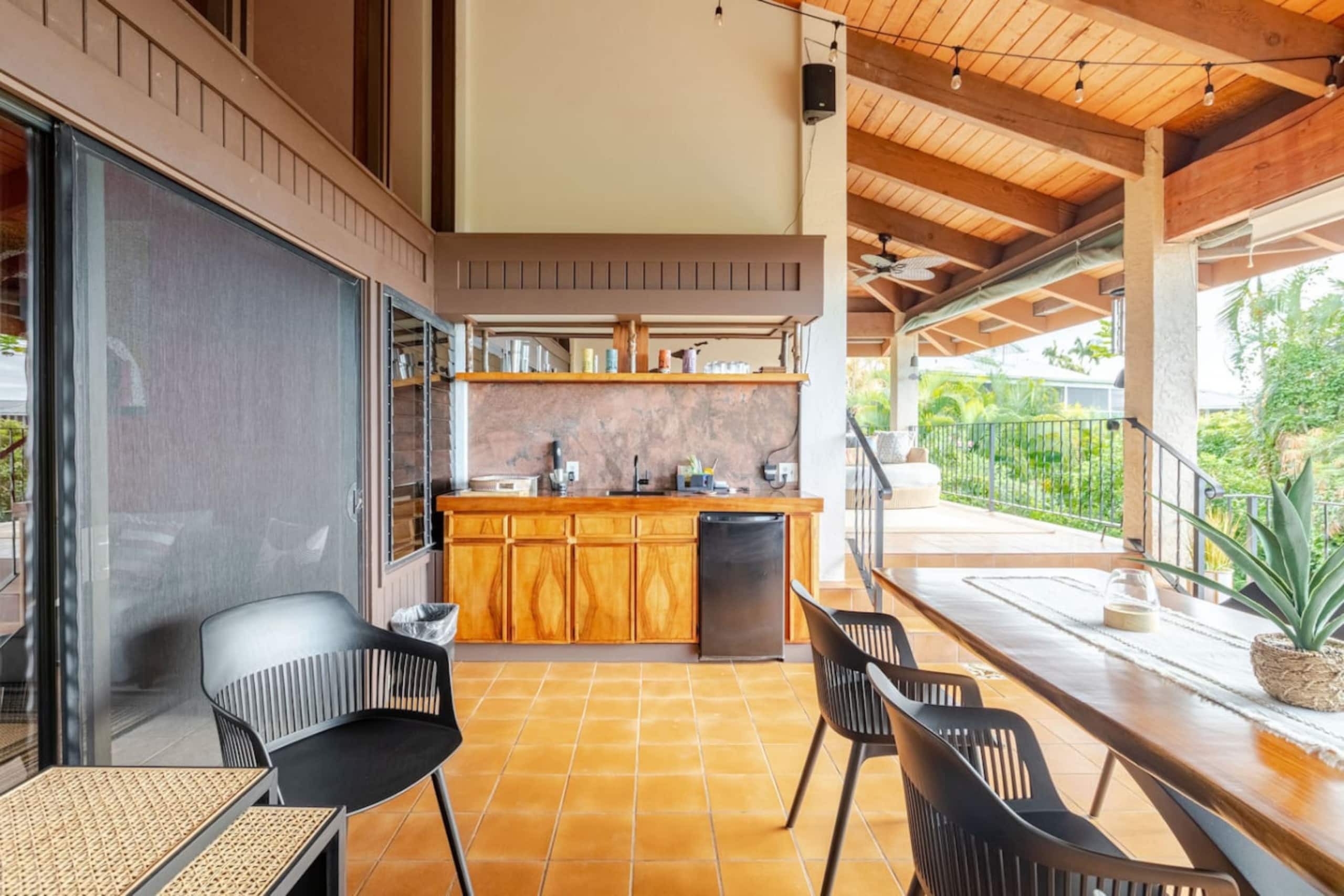 Home in Kailua-Kona · ★5.0 · 4 bedrooms · 6 beds · 3 baths - Image 32