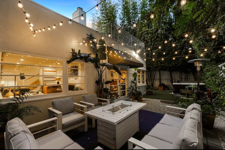 Cozy, 3BD, gated West Hollywood Villa w Hottub
