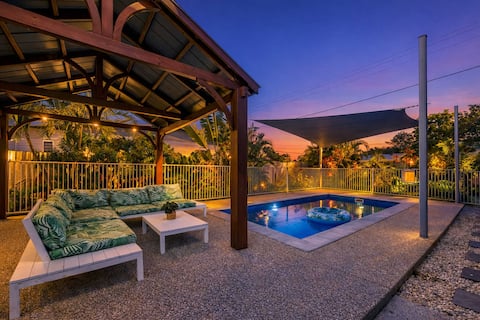 Tropical Retreat/3BR/Pet Friendly