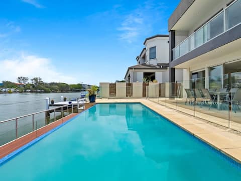 Ultimate Family Vacation Haven in GC w/Pool