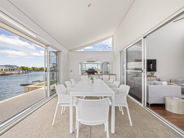 Pontoon Paradise—Waterfront Serenity in Geographe gallery image 4