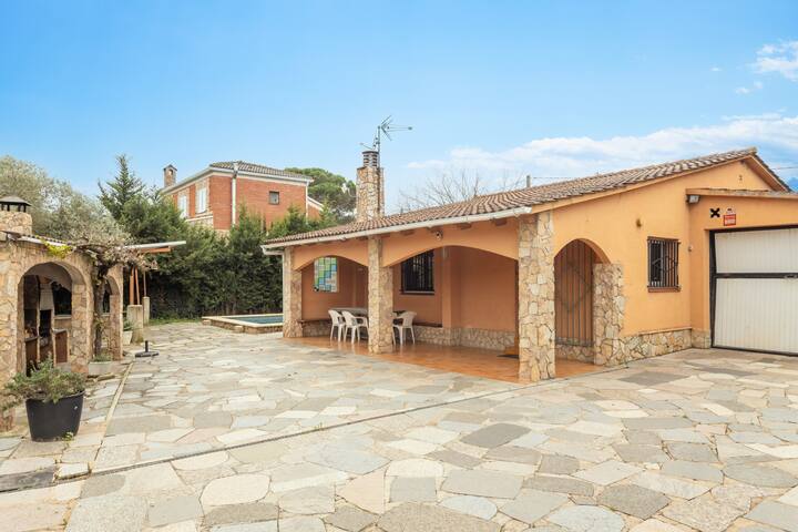 Casa Raymond con piscina gallery image 2