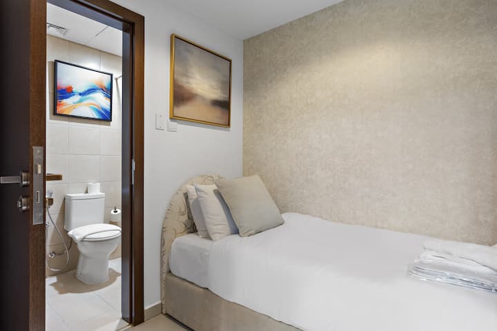 غرفة نوم الخادمة 