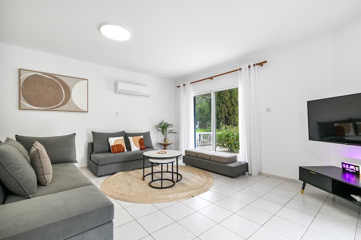 Limnaria Gardens Superb Villa By Vichy Holidays - Paphos
