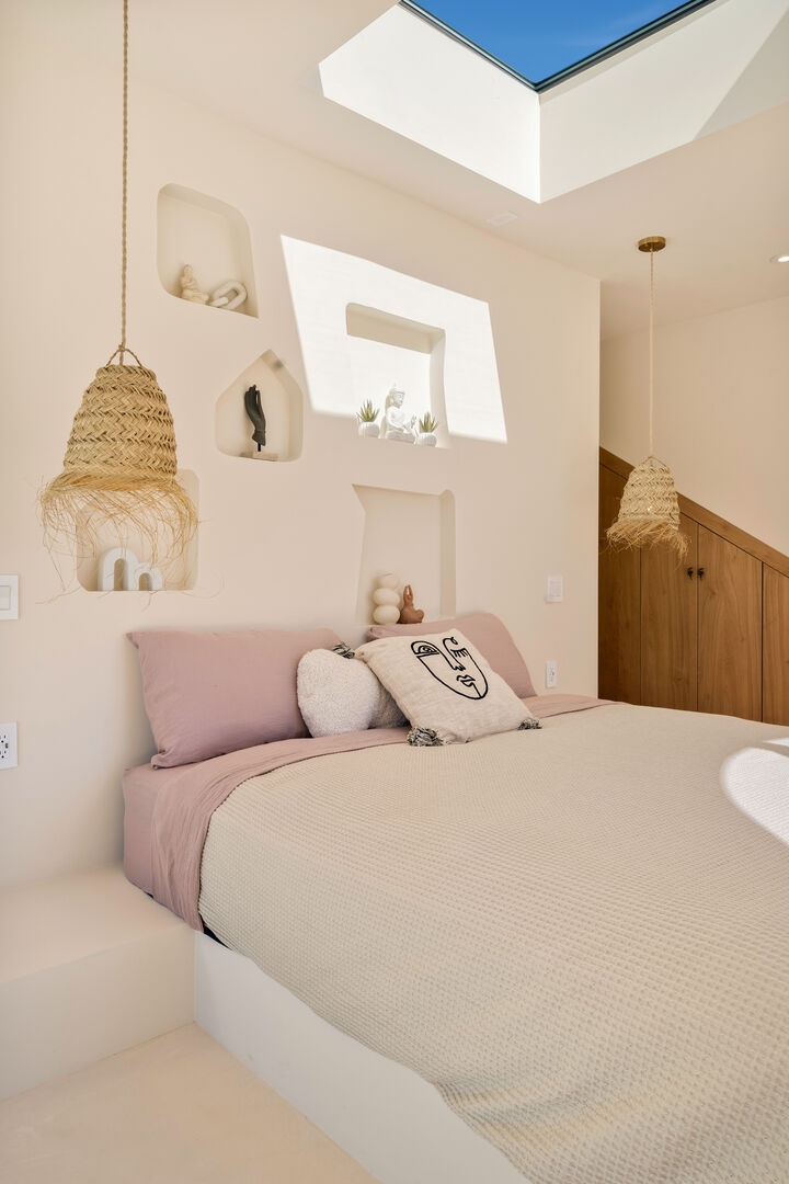 Bedroom 1 features a king bed and ensuite.