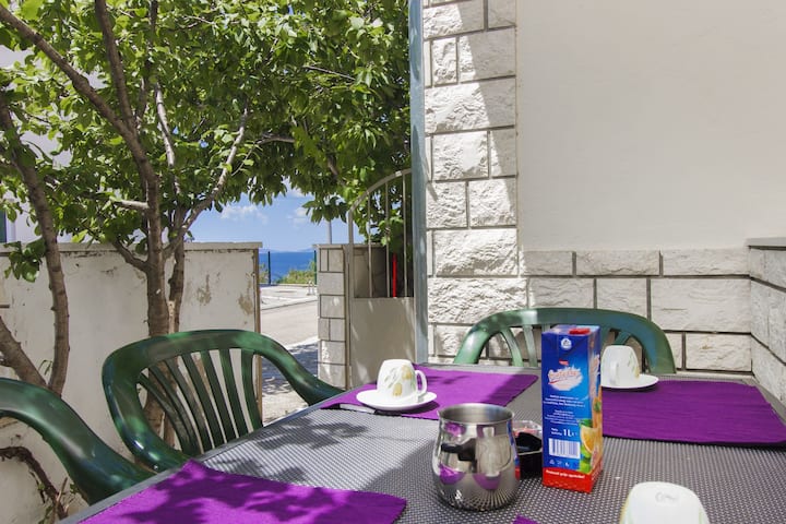 Appartement Vinko (102521-a1) - Primošten