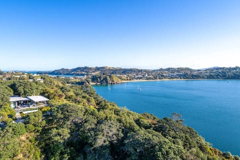 Atatu Clifftop by Stay Waiheke