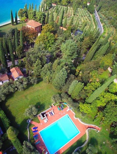 [Exclusive Punta San Vigilio Villa]