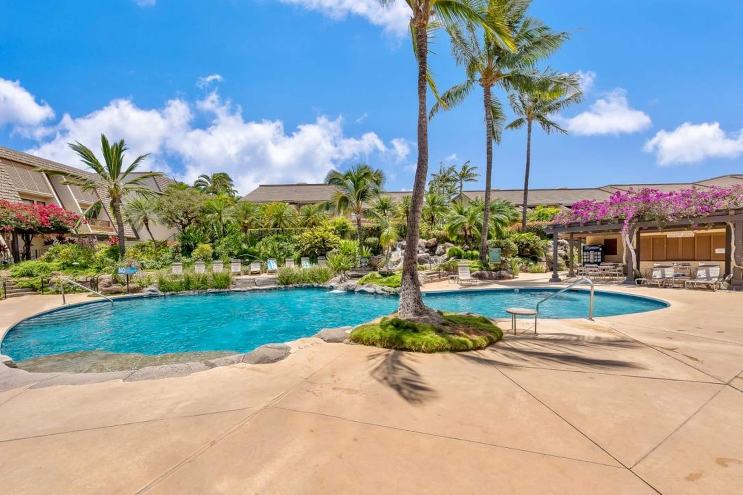 Condo in Kihei · ★5.0 · 2 bedrooms · 2 beds · 2 private baths - Image 37