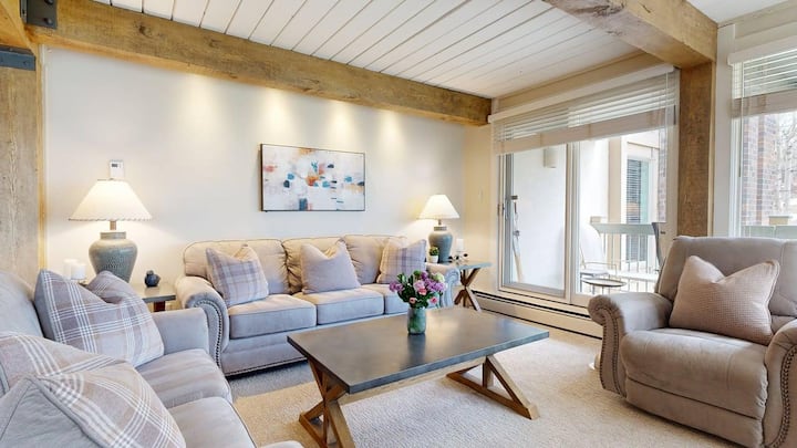 Top Of The Village~ski-in/out~ht~pool~grill~parking - Snowmass Village, CO