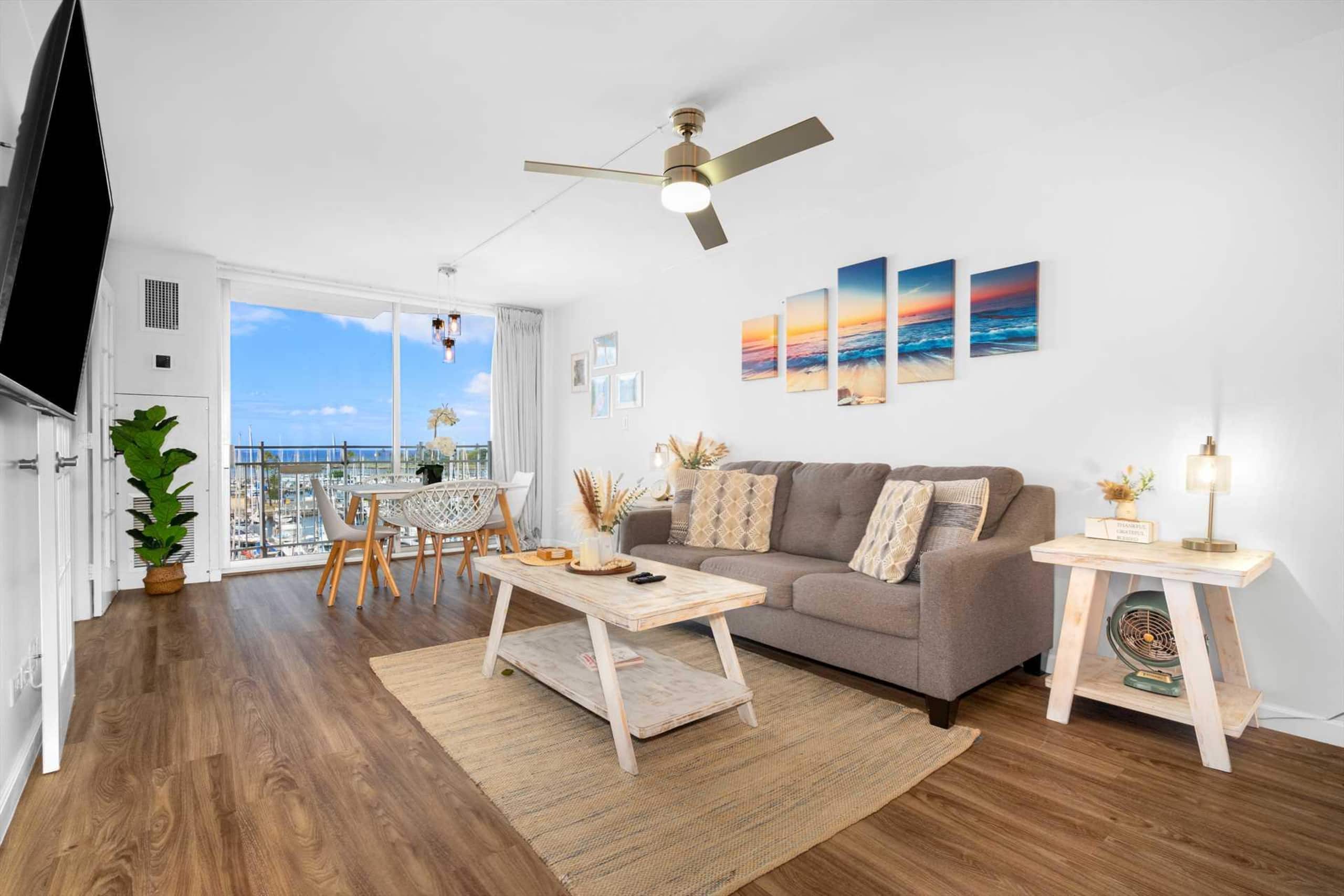 Condo in Honolulu · ★5.0 · 1 bedroom · 2 beds · 1 private bath - Image 1