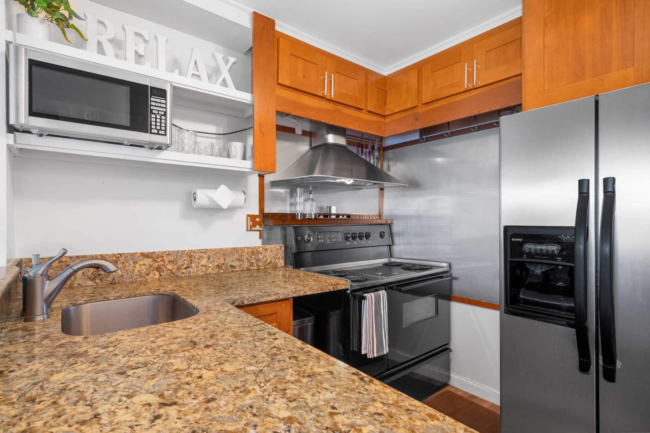 Condo in Honolulu · ★5.0 · 1 bedroom · 2 beds · 1 private bath - Image 29