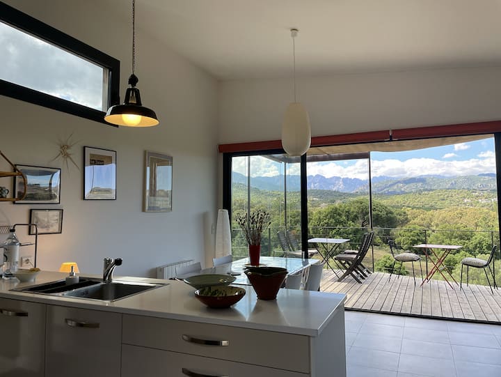 A Casuccia Face Au Massif De L'alta Rocca - Corsica