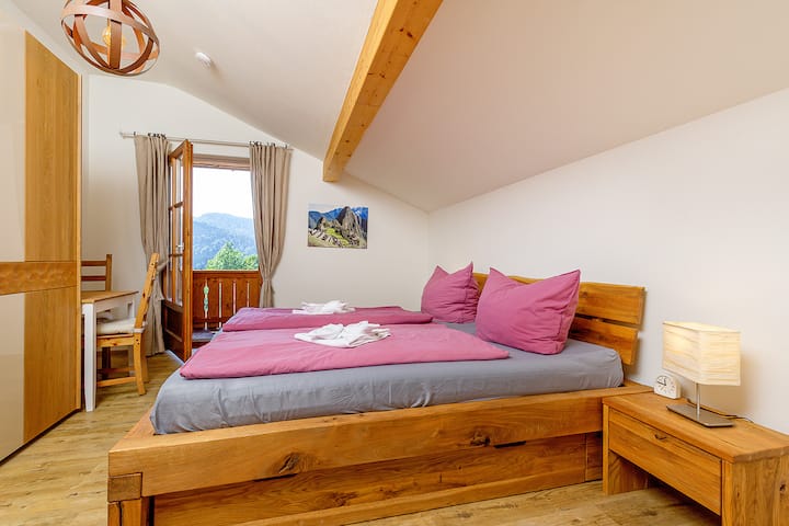 Спална соба на горниот кат - вкупно 3 спални соби