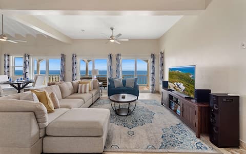 Sleeps 9 - Generator - Central Location - POOL!