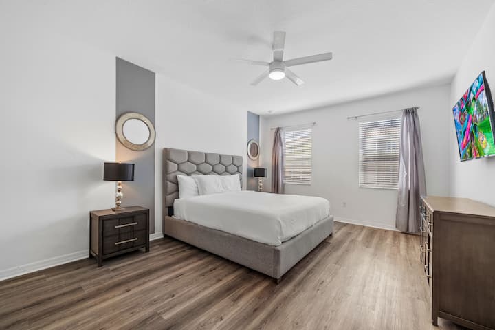 Спалня с суперголямо двойно легло