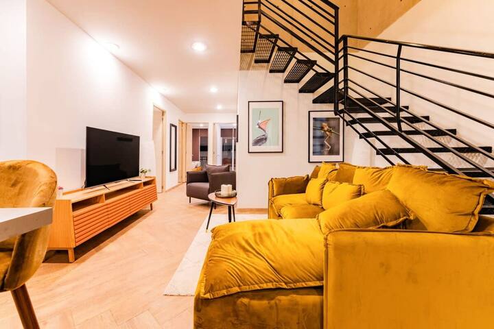 Spacious Retreat with Private Roof Terrace gallery image 4