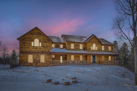 New Listing! Beautiful Estate in Black Hawk