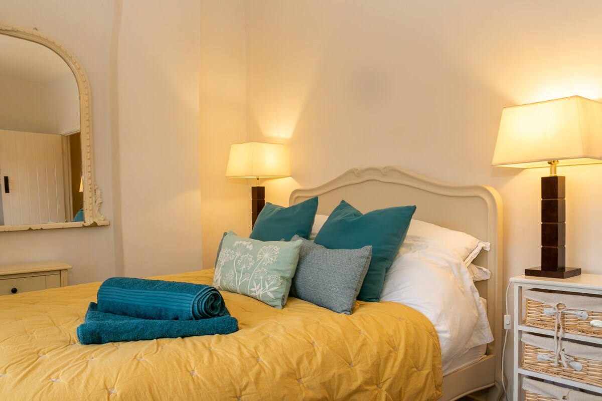 Cherry Tree Cott - high res-8 (1)