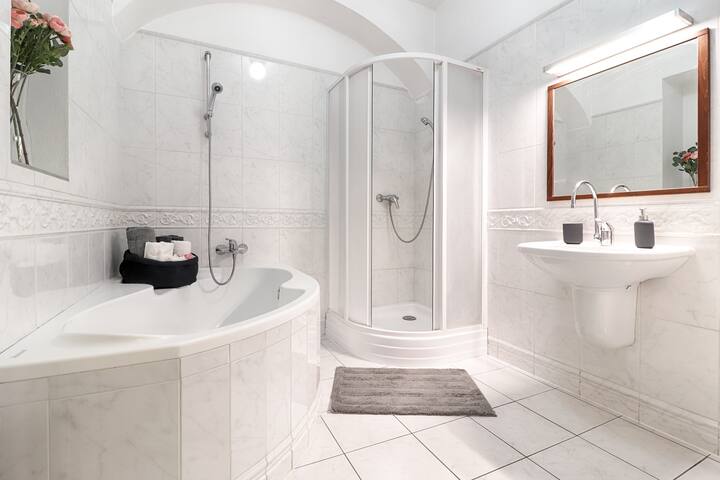 2 Bed Flat – Sleeps 6 – Pets – Wifi gallery image 4