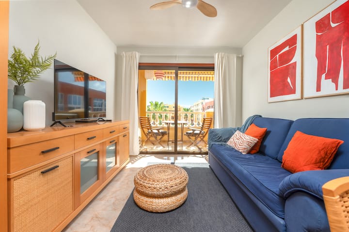 Las Olas | Coastal Escape With Charm & Comfort - El Médano