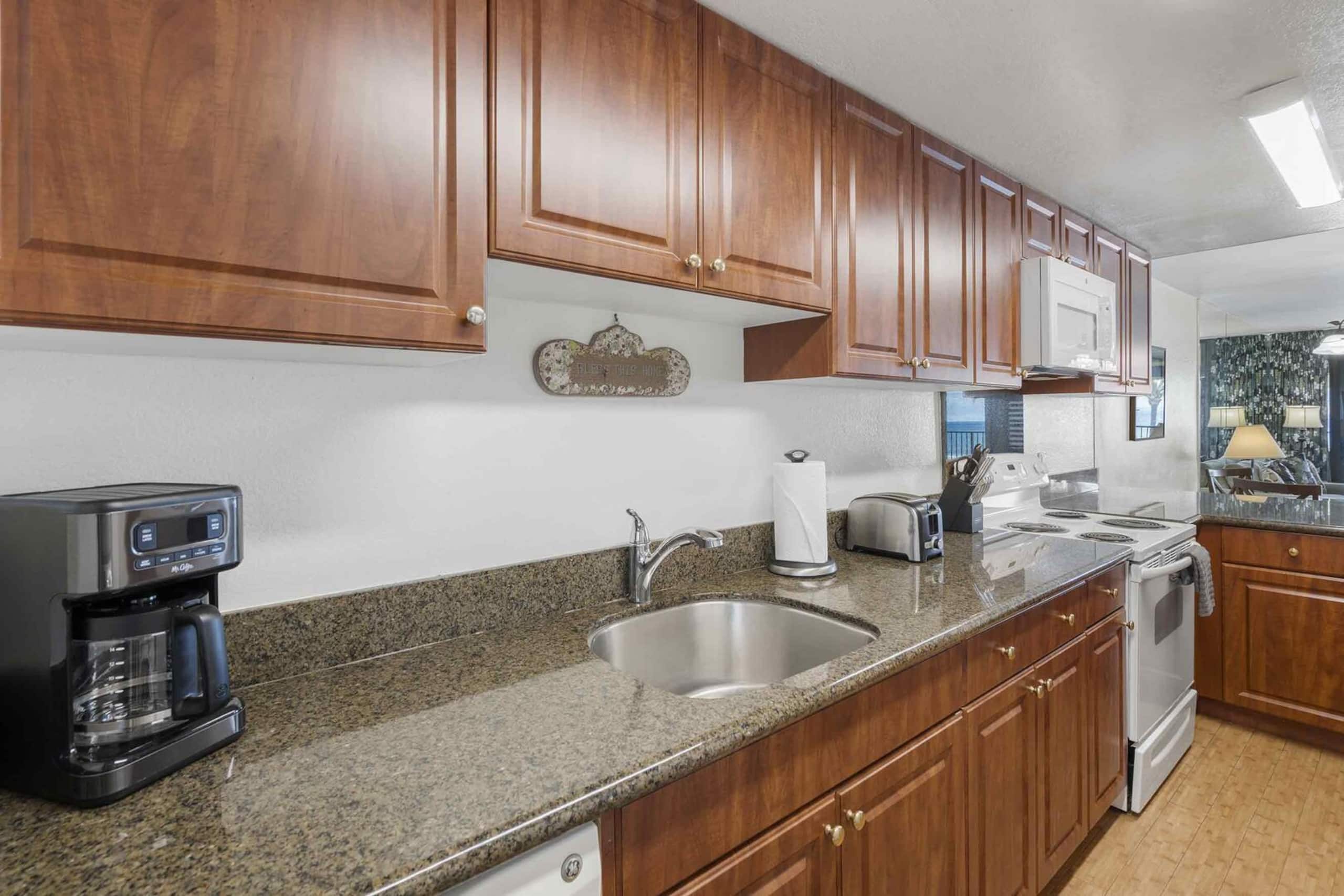 Condo in Wailuku · ★5.0 · 2 bedrooms · 3 beds · 2 baths - Image 5