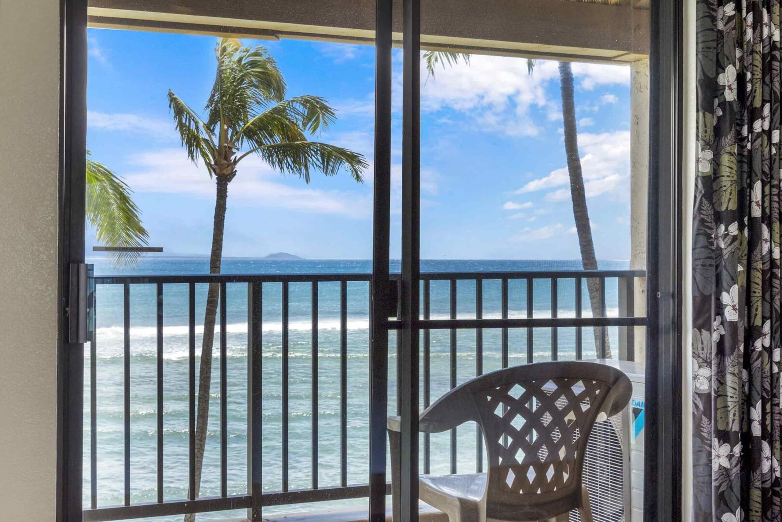 Condo in Wailuku · ★5.0 · 2 bedrooms · 3 beds · 2 baths - Image 21