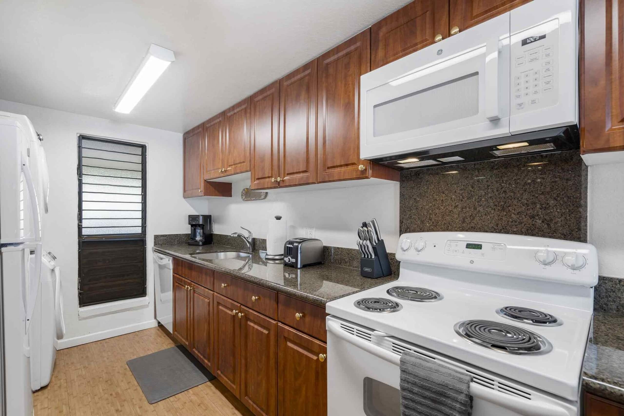 Condo in Wailuku · ★5.0 · 2 bedrooms · 3 beds · 2 baths - Image 3