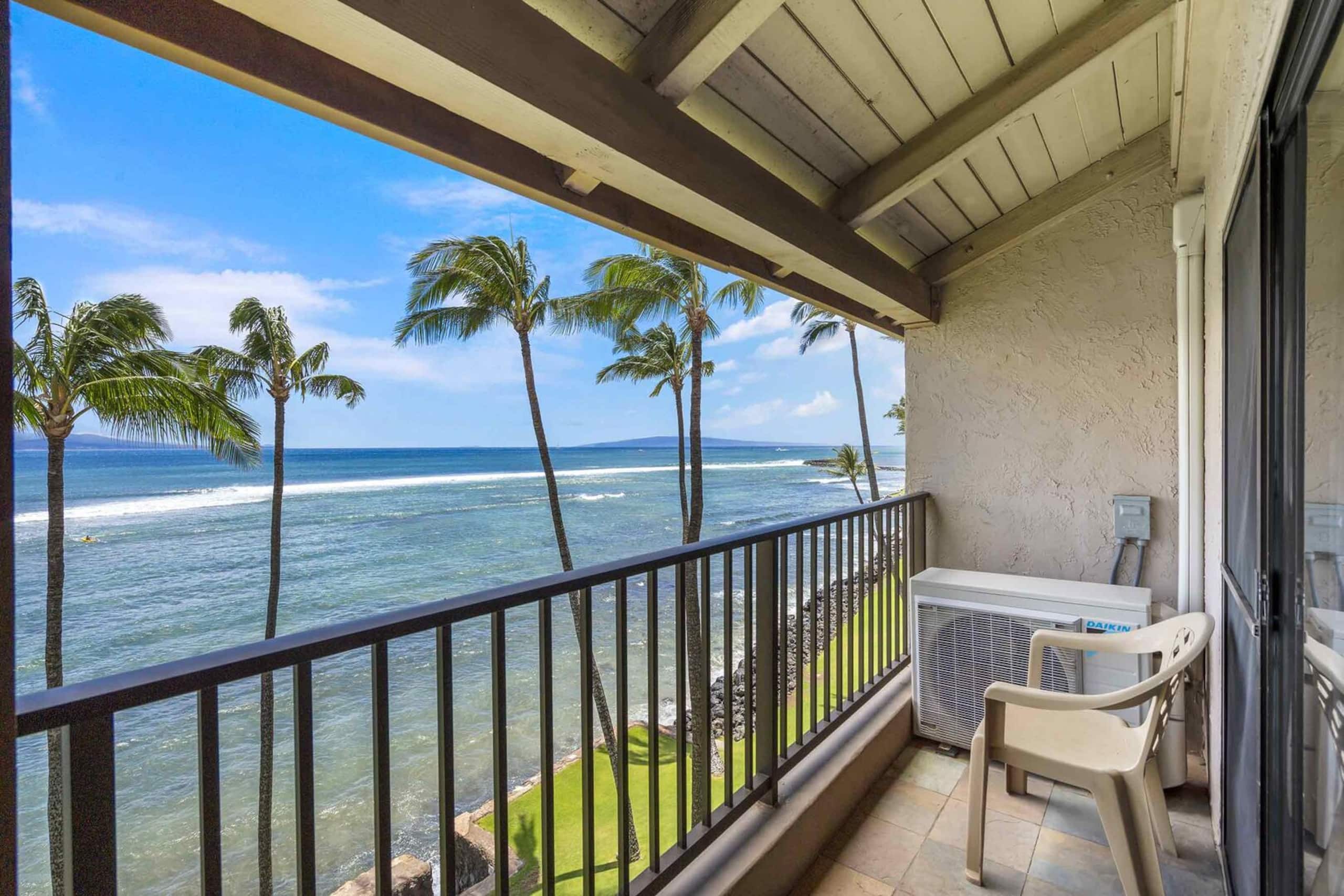Condo in Wailuku · ★5.0 · 2 bedrooms · 3 beds · 2 baths - Image 22