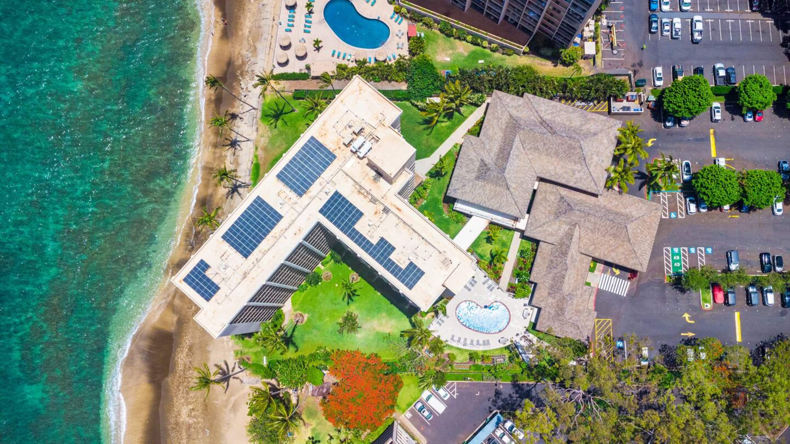 Condo in Lahaina · ★4.94 · 1 bedroom · 2 beds · 1 private bath - Image 39